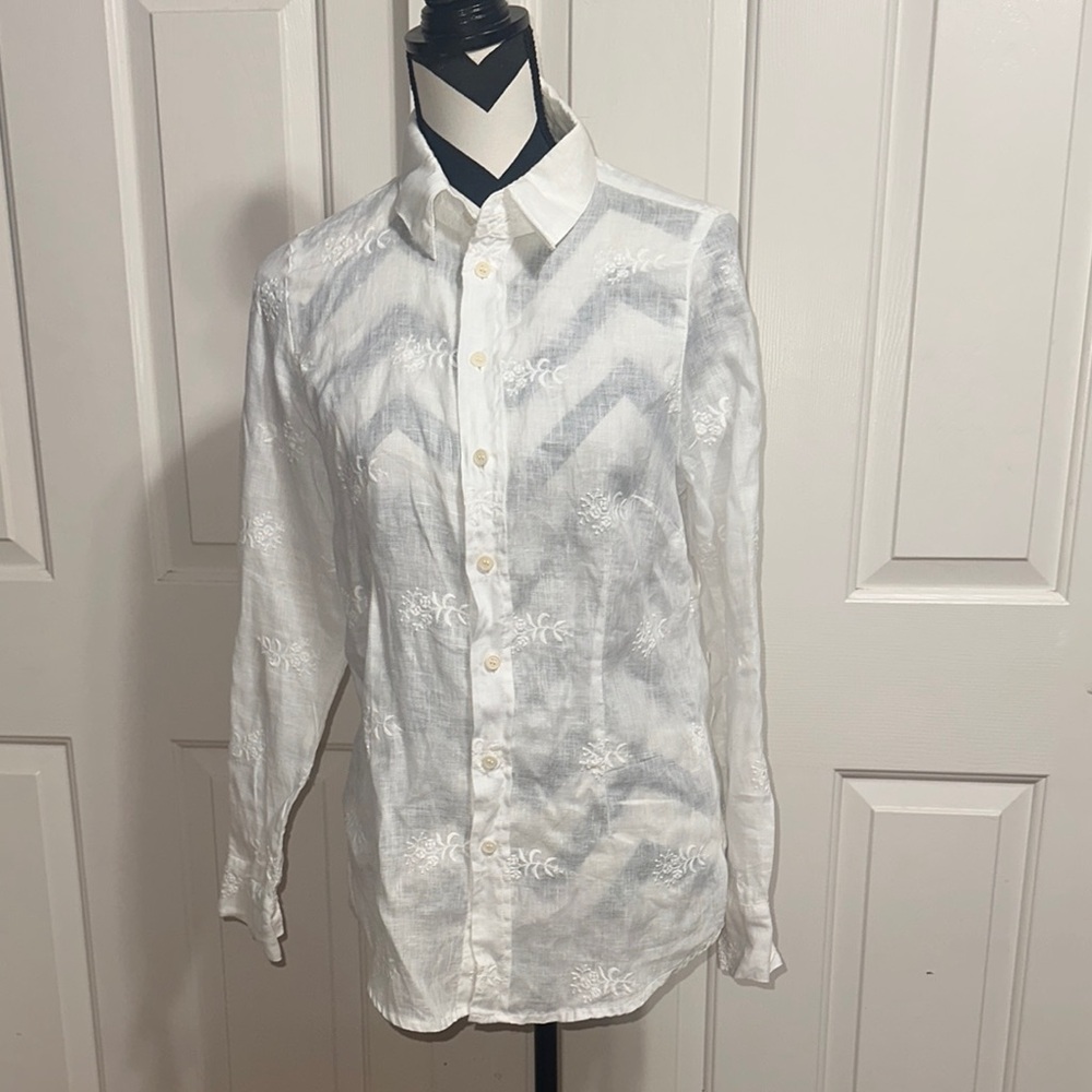CP Shades Embroidered White Casual Button Down Shirt
